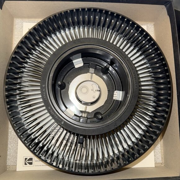 KODAK CAROUSEL TRANSVUE 140 Rotary Slide Tray 184-0768 Two Trays In Boxes - Picture 6 of 15